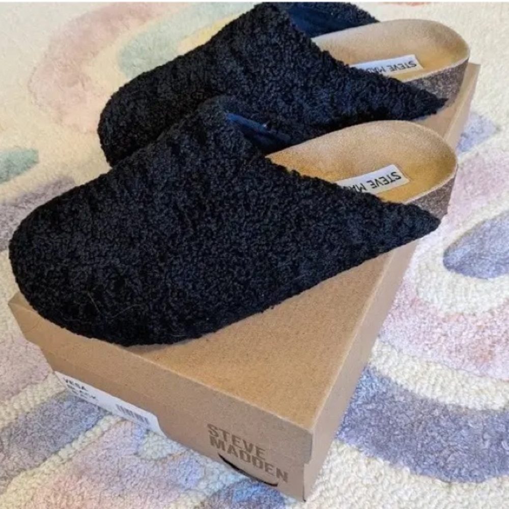 NWT Steve Madden Women’s Black Slip-On, Sherpa Mule, VESA ARCH Size 5. - Picture 1 of 11